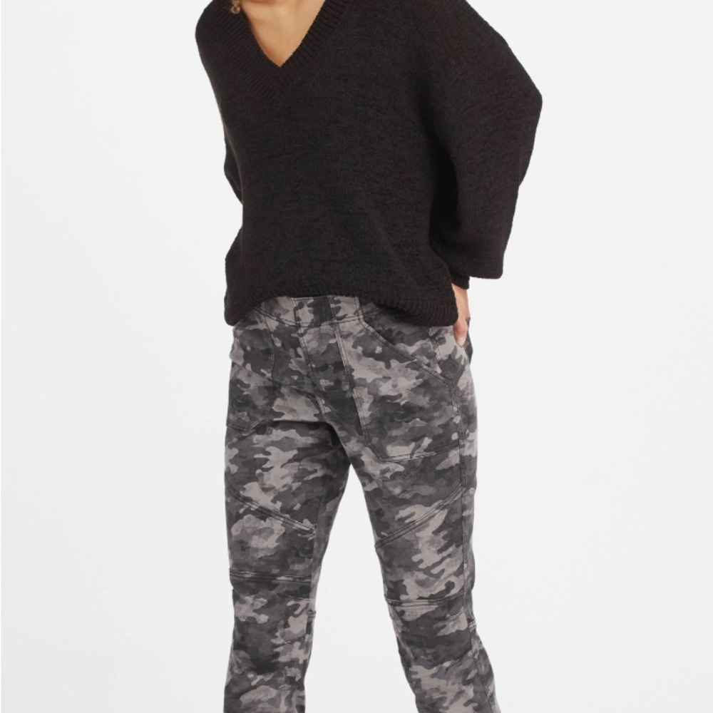 Spanx stretch twill camo jogger pant